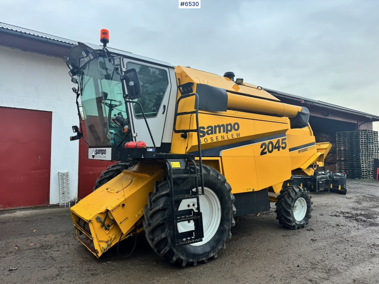 2000 Sampo Rosenlaw SR2045 Combine. 1560 hours! - Obilný kombajn: obrázok 2 2000 Sampo Rosenlaw SR2045 Combine. 1560 hours! - Obilný kombajn: obrázok 2