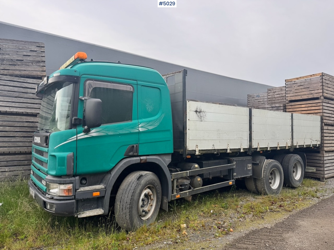 2000 Scania P124 6x2 Tipper truck - Sklápač: obrázok 2 2000 Scania P124 6x2 Tipper truck - Sklápač: obrázok 2