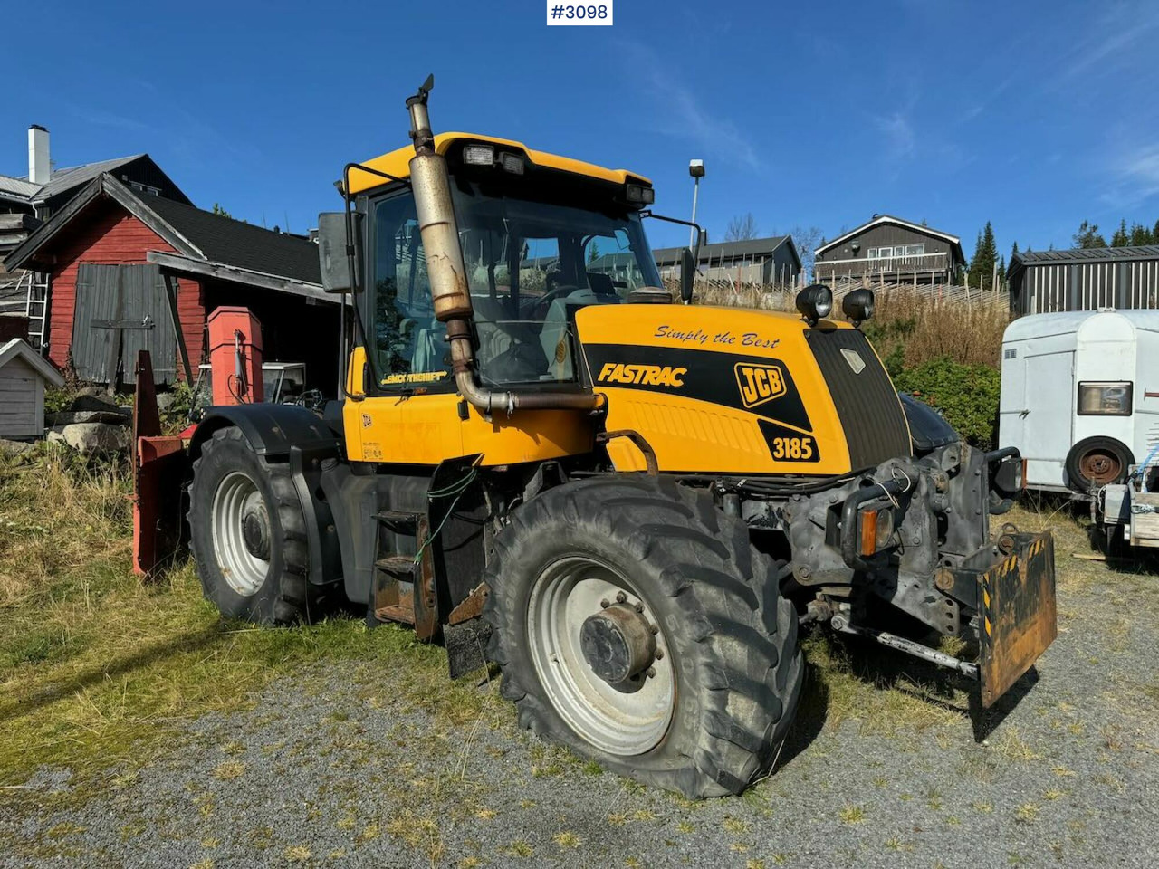 2001 JCB Fastrac 3185 4x4. The plow rigged and two sets of tires. - Traktor: obrázok 3 2001 JCB Fastrac 3185 4x4. The plow rigged and two sets of tires. - Traktor: obrázok 3