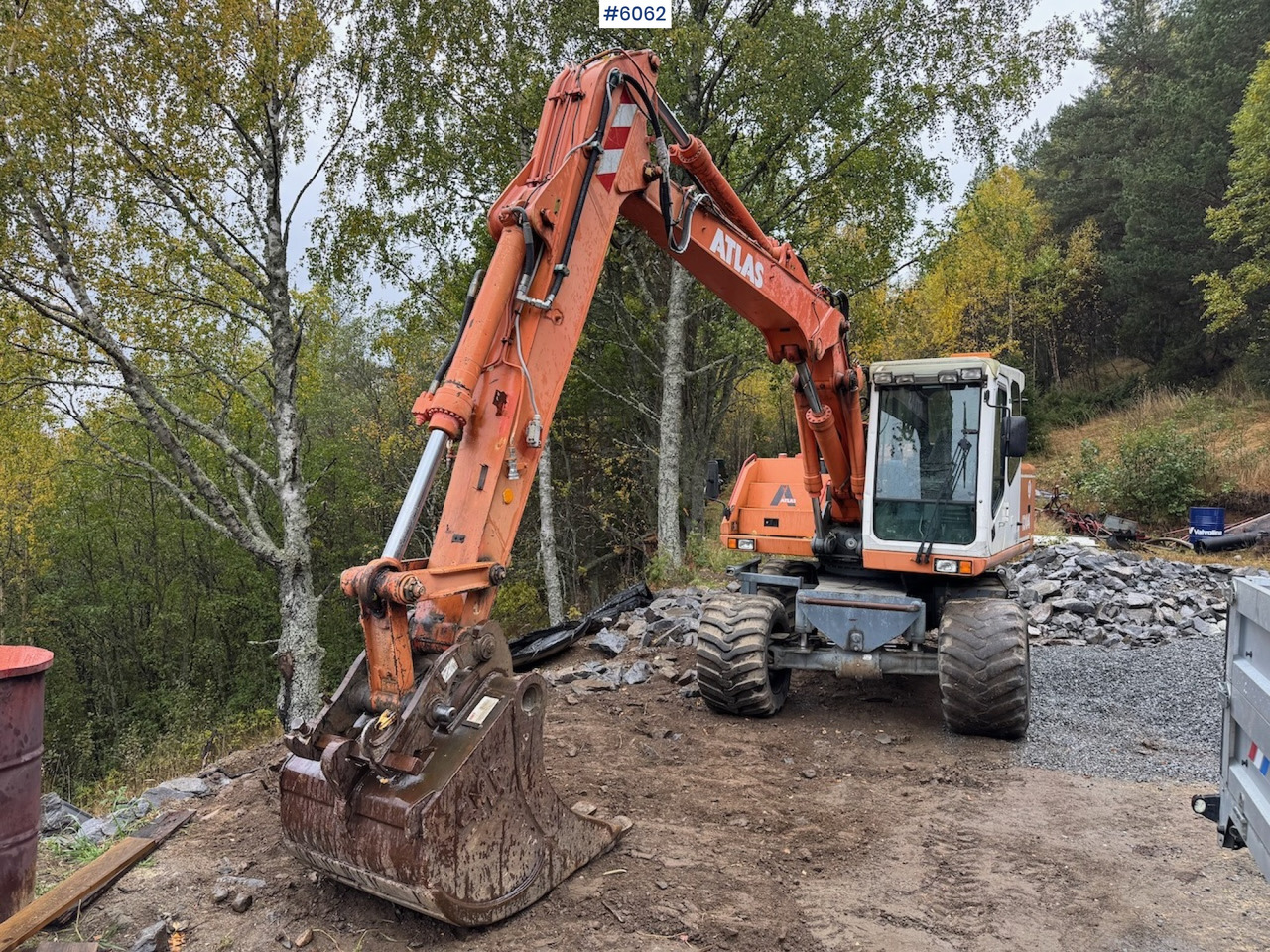 2002 Atlas 1304 w/ 1 backhoe bucket Low Hours! - Rýpadlo: obrázok 2 2002 Atlas 1304 w/ 1 backhoe bucket Low Hours! - Rýpadlo: obrázok 2