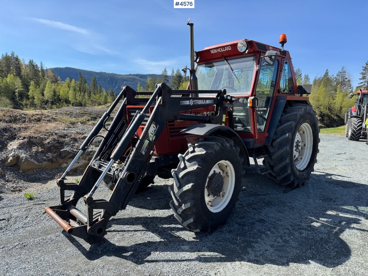 2002 Fiat 110-90 DT w/front loader. 1590 hours! - Traktor: obrázok 3 2002 Fiat 110-90 DT w/front loader. 1590 hours! - Traktor: obrázok 3