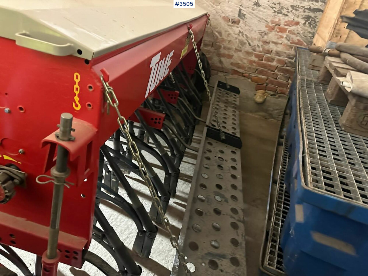 2002 Tume KL 2500 seeder - Stroje na zber krmovín: obrázok 5 2002 Tume KL 2500 seeder - Stroje na zber krmovín: obrázok 5