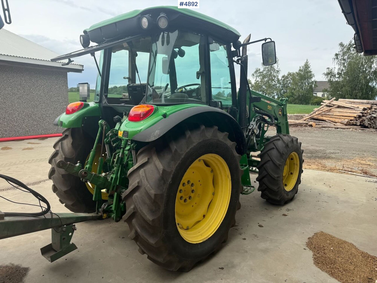 2004 John Deere 5720 4x4 w/ front loader - Traktor: obrázok 5 2004 John Deere 5720 4x4 w/ front loader - Traktor: obrázok 5