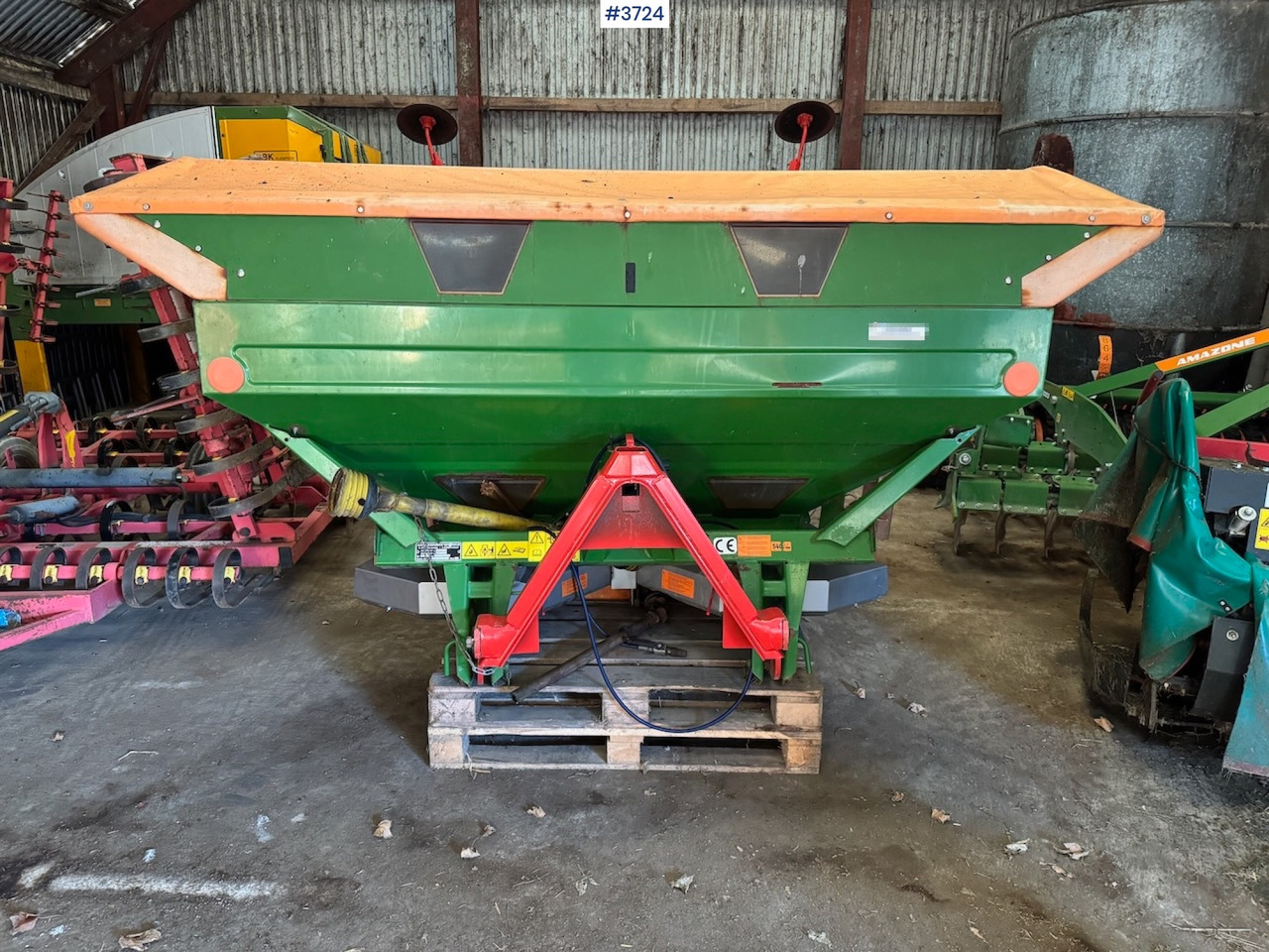 2005 Amazone ZA-M 1500 - Rozmetač hnojiva: obrázok 1 2005 Amazone ZA-M 1500 - Rozmetač hnojiva: obrázok 1