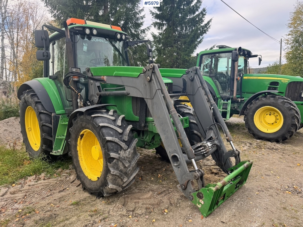 2005 John Deere 6420 with Front Loader - Traktor: obrázok 1 2005 John Deere 6420 with Front Loader - Traktor: obrázok 1