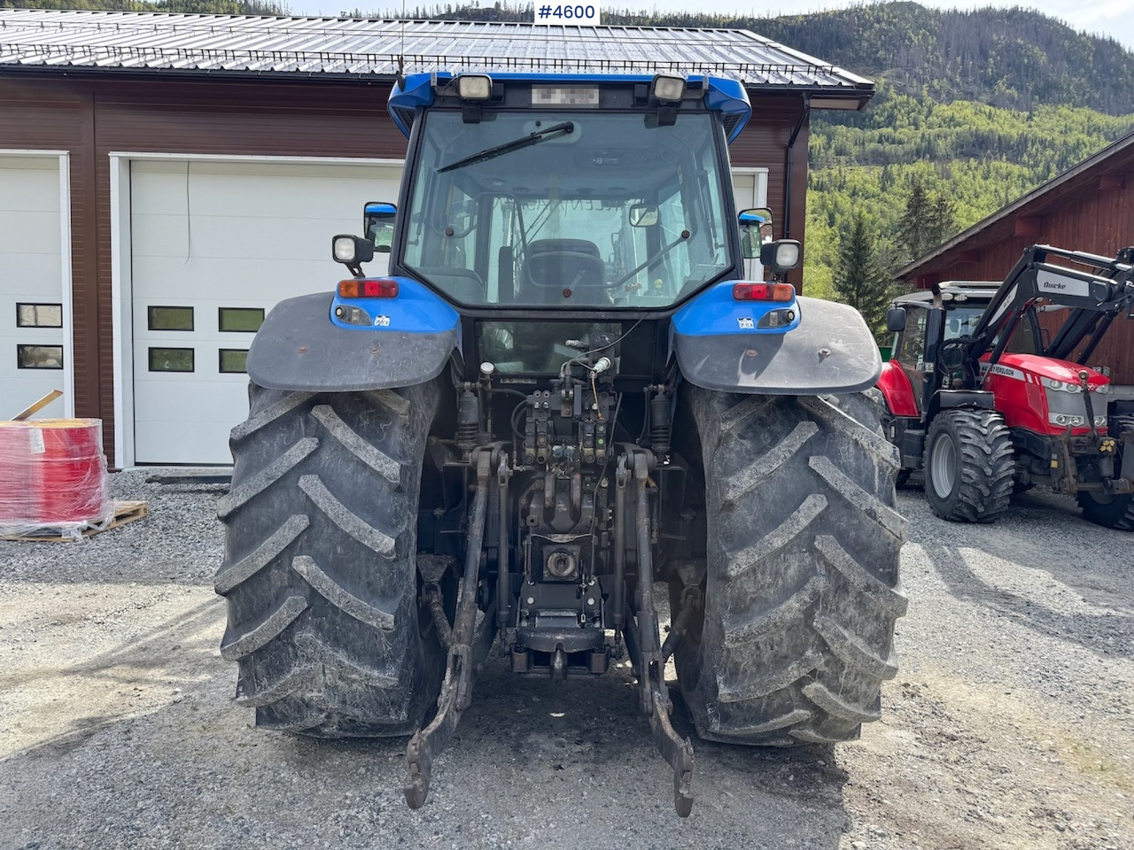 2005 New Holland TM190 w/front loader - Traktor: obrázok 4 2005 New Holland TM190 w/front loader - Traktor: obrázok 4