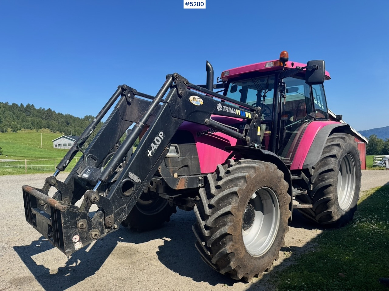 2006 Case MXM120 4x4 with front loader - Traktor: obrázok 1 2006 Case MXM120 4x4 with front loader - Traktor: obrázok 1