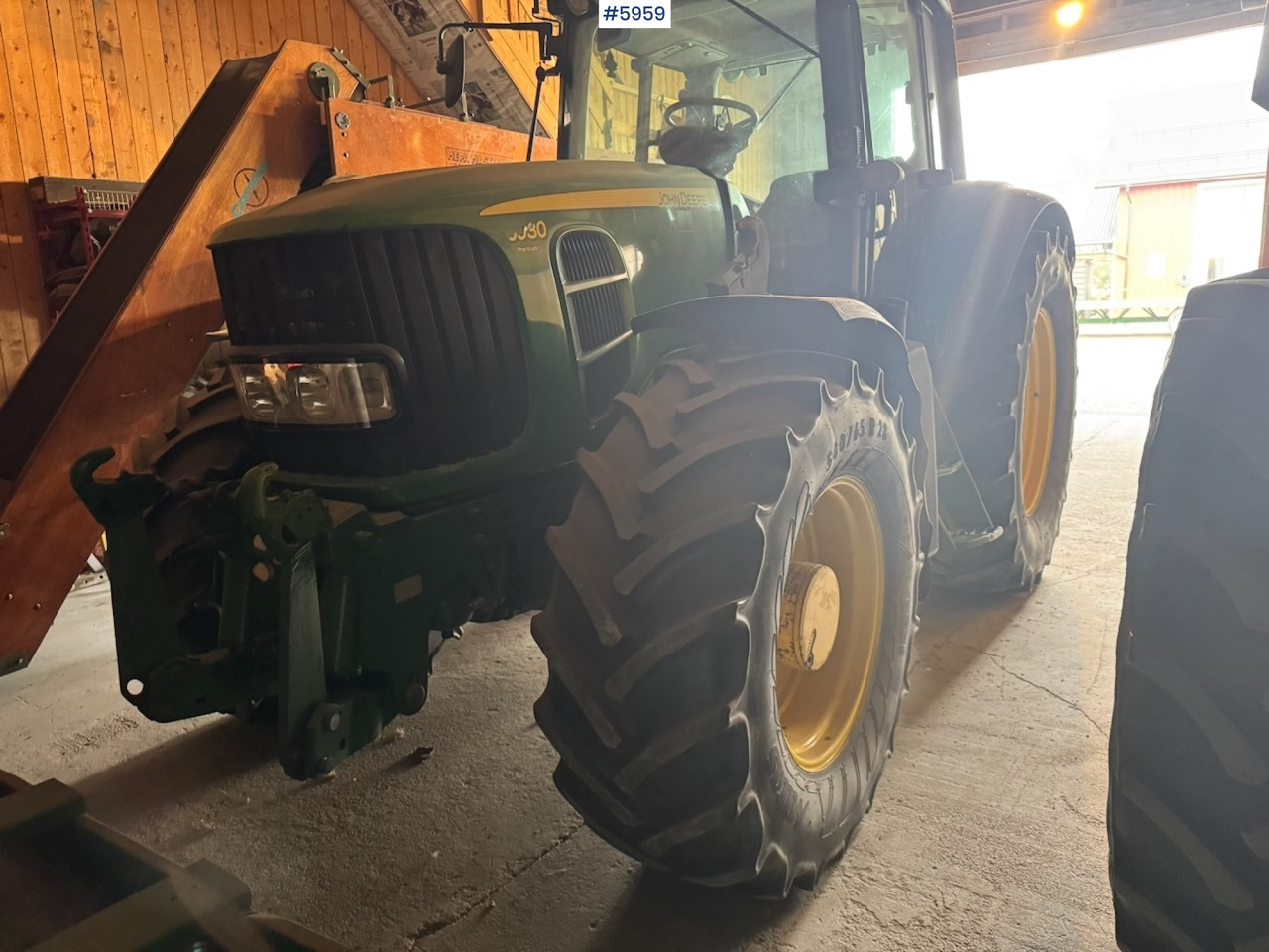 2007 John Deere 6930 w/ Front loader, hydraulics and Front PTO. Rep object. - Traktor: obrázok 2 2007 John Deere 6930 w/ Front loader, hydraulics and Front PTO. Rep object. - Traktor: obrázok 2