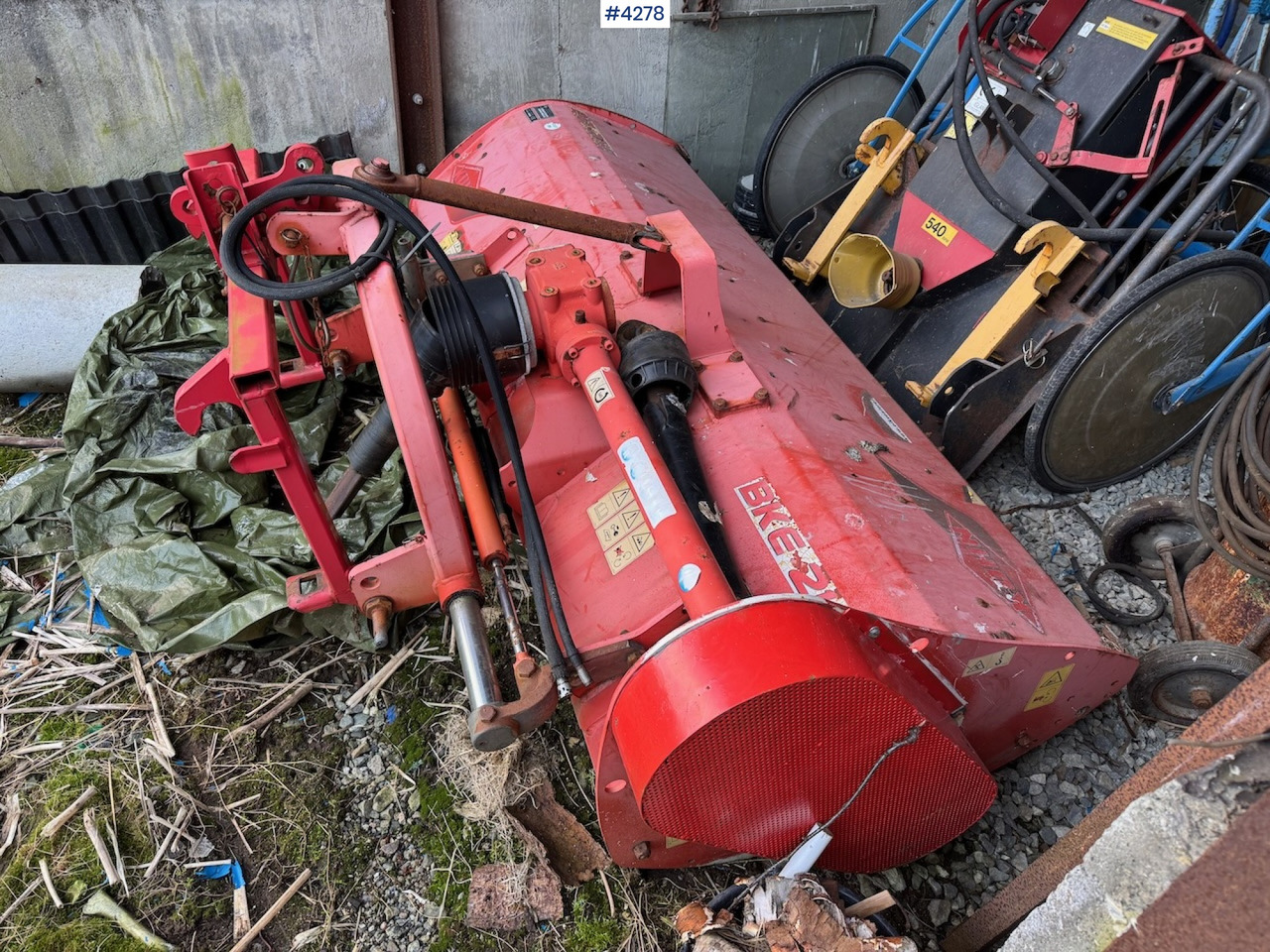 2008 Kuhn BKE 210 - Stroje na zber krmovín: obrázok 3 2008 Kuhn BKE 210 - Stroje na zber krmovín: obrázok 3