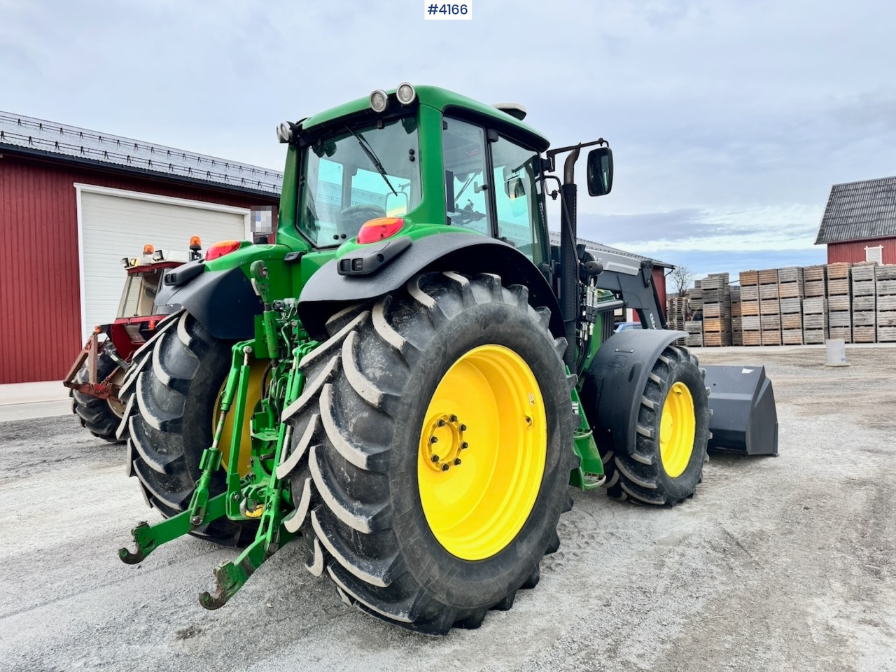 2010 John Deere 7430 w/ Front loader and GPS. 3760 hours! - Traktor: obrázok 5 2010 John Deere 7430 w/ Front loader and GPS. 3760 hours! - Traktor: obrázok 5