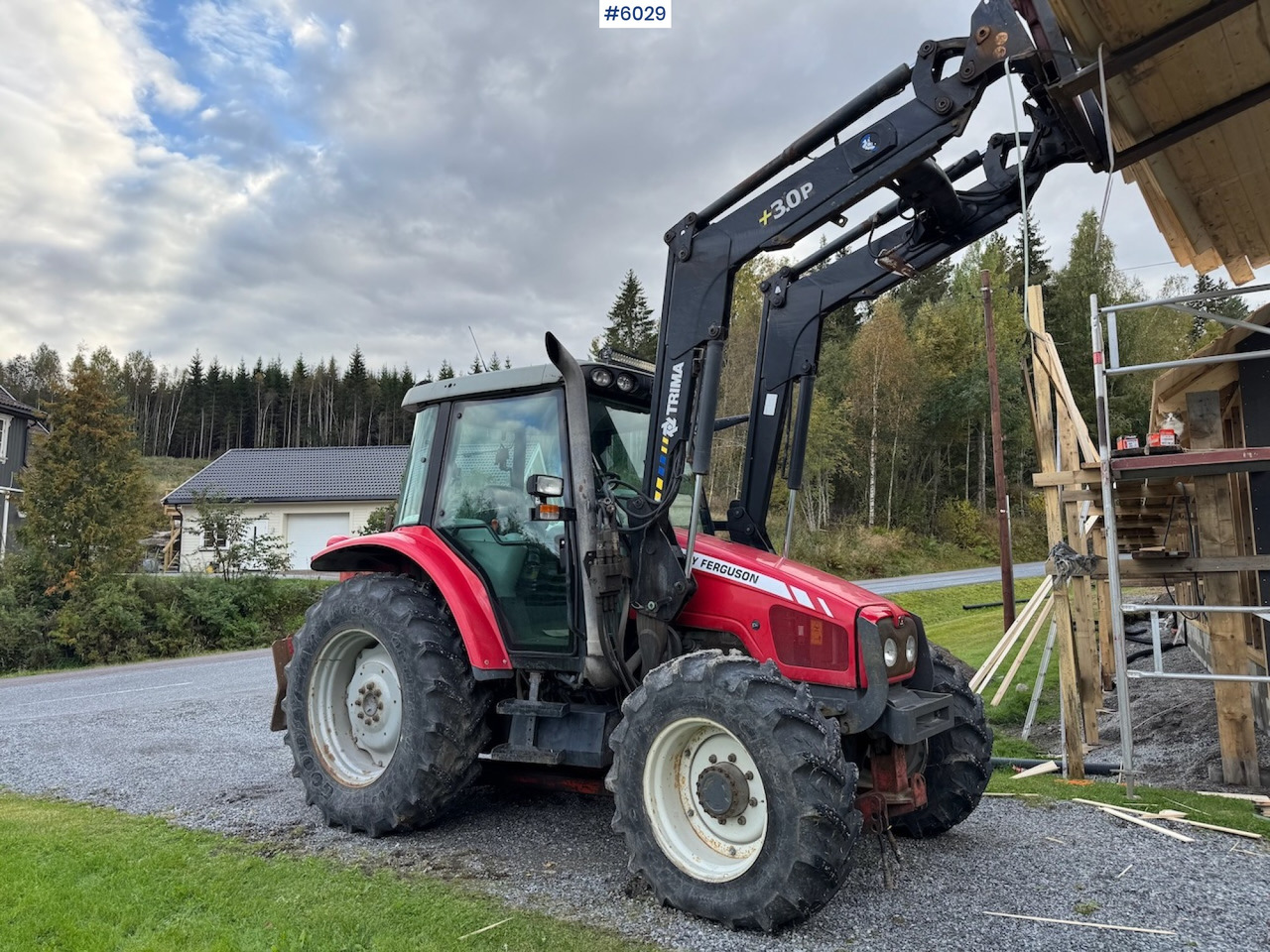 2010 Massey Ferguson 5445 with Front Loader - Traktor: obrázok 3 2010 Massey Ferguson 5445 with Front Loader - Traktor: obrázok 3