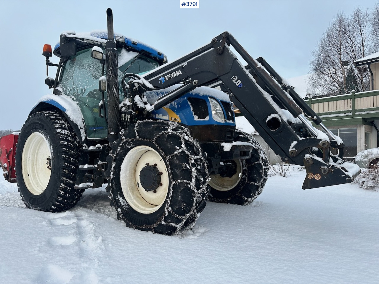 2010 New Holland T6040 4x4 plow rigged tractor w/ Trima +3.0p front loader, brand new chains, snow bucket and Westbjørn snow blower. WATCH VIDEO. - Traktor: obrázok 2 2010 New Holland T6040 4x4 plow rigged tractor w/ Trima +3.0p front loader, brand new chains, snow bucket and Westbjørn snow blower. WATCH VIDEO. - Traktor: obrázok 2