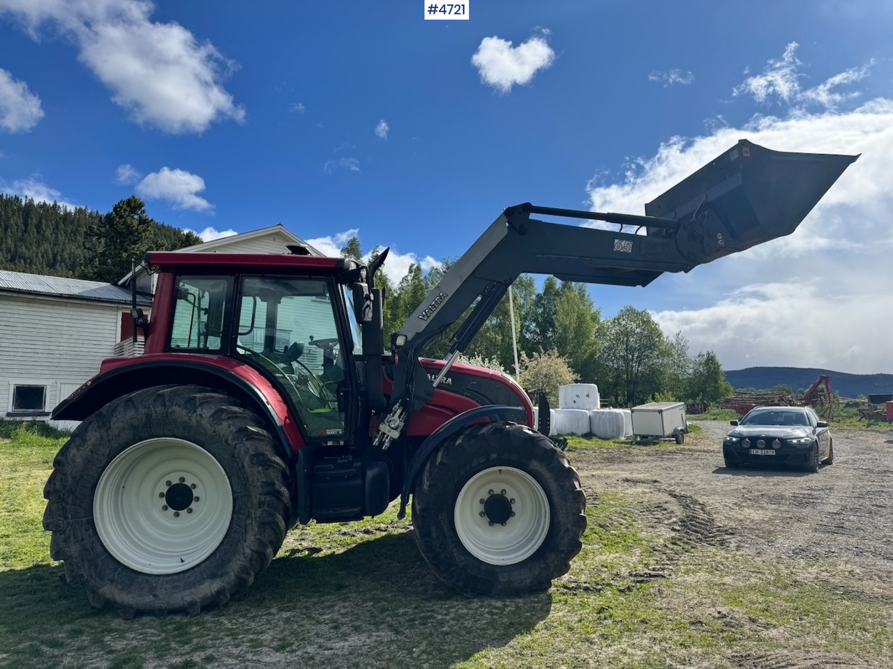 2010 Valtra N142 equipped for snow clearing with front loader - Traktor: obrázok 5 2010 Valtra N142 equipped for snow clearing with front loader - Traktor: obrázok 5