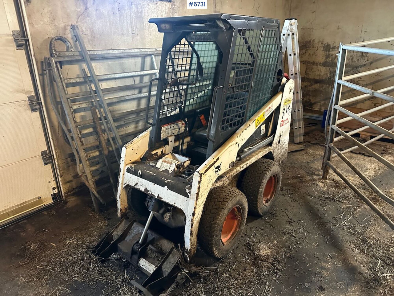2012 Bobcat S70 Mini loader w/ pallet forks and demolition bucket. - Kĺbový nakladač: obrázok 1 2012 Bobcat S70 Mini loader w/ pallet forks and demolition bucket. - Kĺbový nakladač: obrázok 1