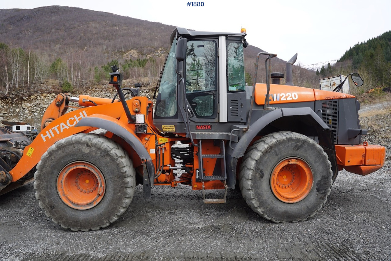 2012 Hitachi ZW220 - Kolesový nakladač: obrázok 3 2012 Hitachi ZW220 - Kolesový nakladač: obrázok 3