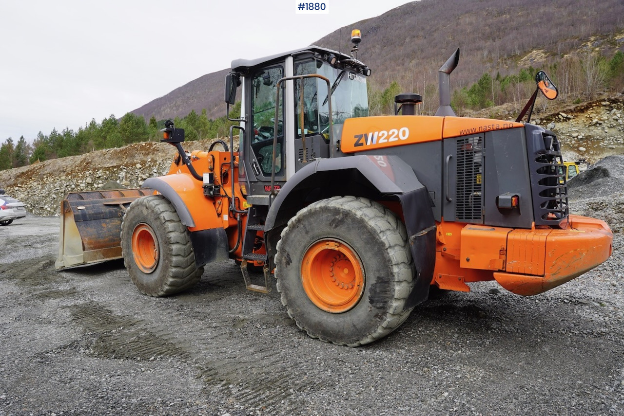 2012 Hitachi ZW220 - Kolesový nakladač: obrázok 4 2012 Hitachi ZW220 - Kolesový nakladač: obrázok 4
