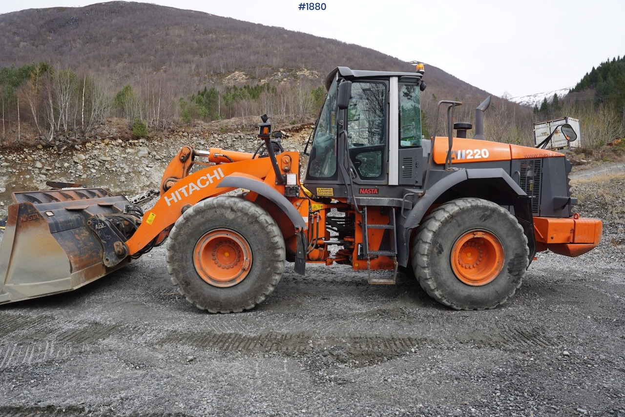 2012 Hitachi ZW220 - Kolesový nakladač: obrázok 1 2012 Hitachi ZW220 - Kolesový nakladač: obrázok 1