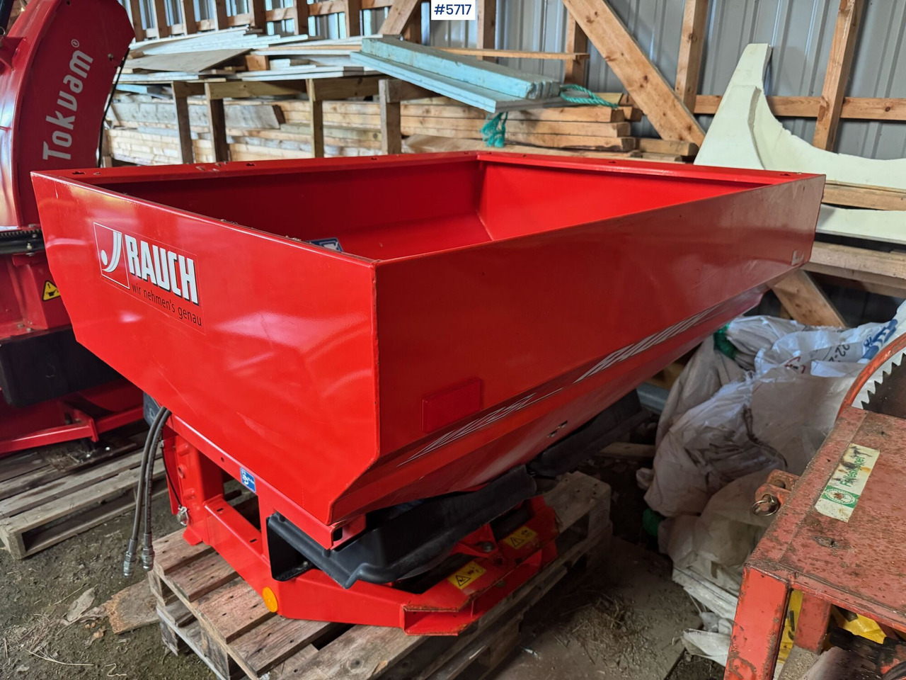 2015 RAUCH MDS 12.1 Fertiliser Spreader - Rozmetač hnojiva: obrázok 1 2015 RAUCH MDS 12.1 Fertiliser Spreader - Rozmetač hnojiva: obrázok 1