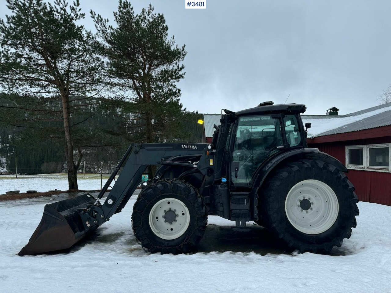 2015 Valtra N174D w/ Front loader - Traktor: obrázok 4 2015 Valtra N174D w/ Front loader - Traktor: obrázok 4