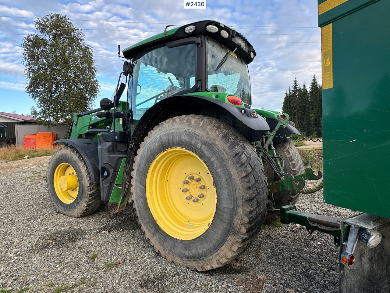 2016 John Deere 6155R w/ Trima front loader - Traktor: obrázok 4 2016 John Deere 6155R w/ Trima front loader - Traktor: obrázok 4