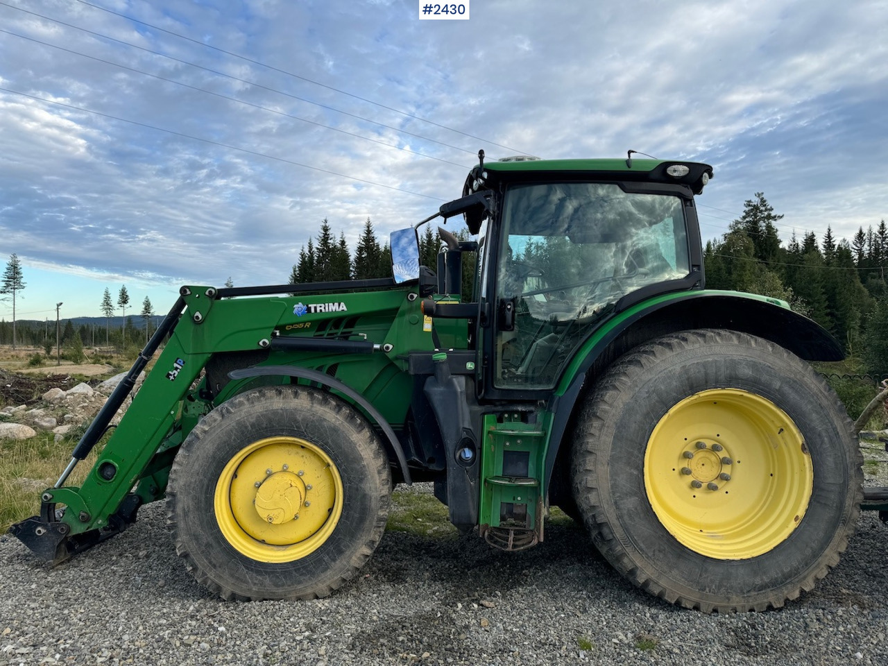 2016 John Deere 6155R w/ Trima front loader - Traktor: obrázok 2 2016 John Deere 6155R w/ Trima front loader - Traktor: obrázok 2