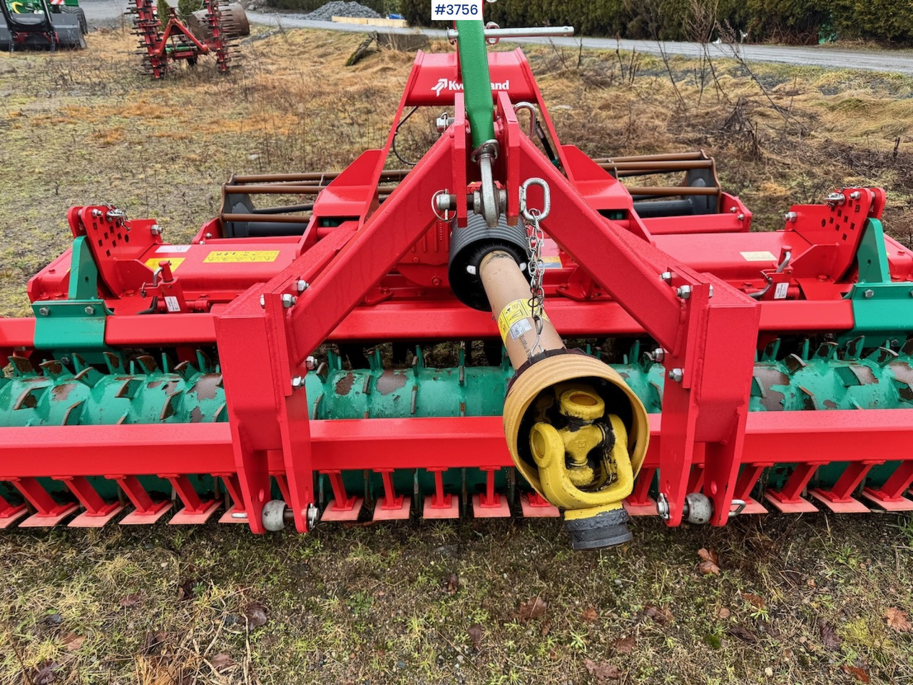 2016 Kverneland NG-S 101 rotary harrow w/ frontkit. - Stroj na obrábanie pôdy: obrázok 3 2016 Kverneland NG-S 101 rotary harrow w/ frontkit. - Stroj na obrábanie pôdy: obrázok 3