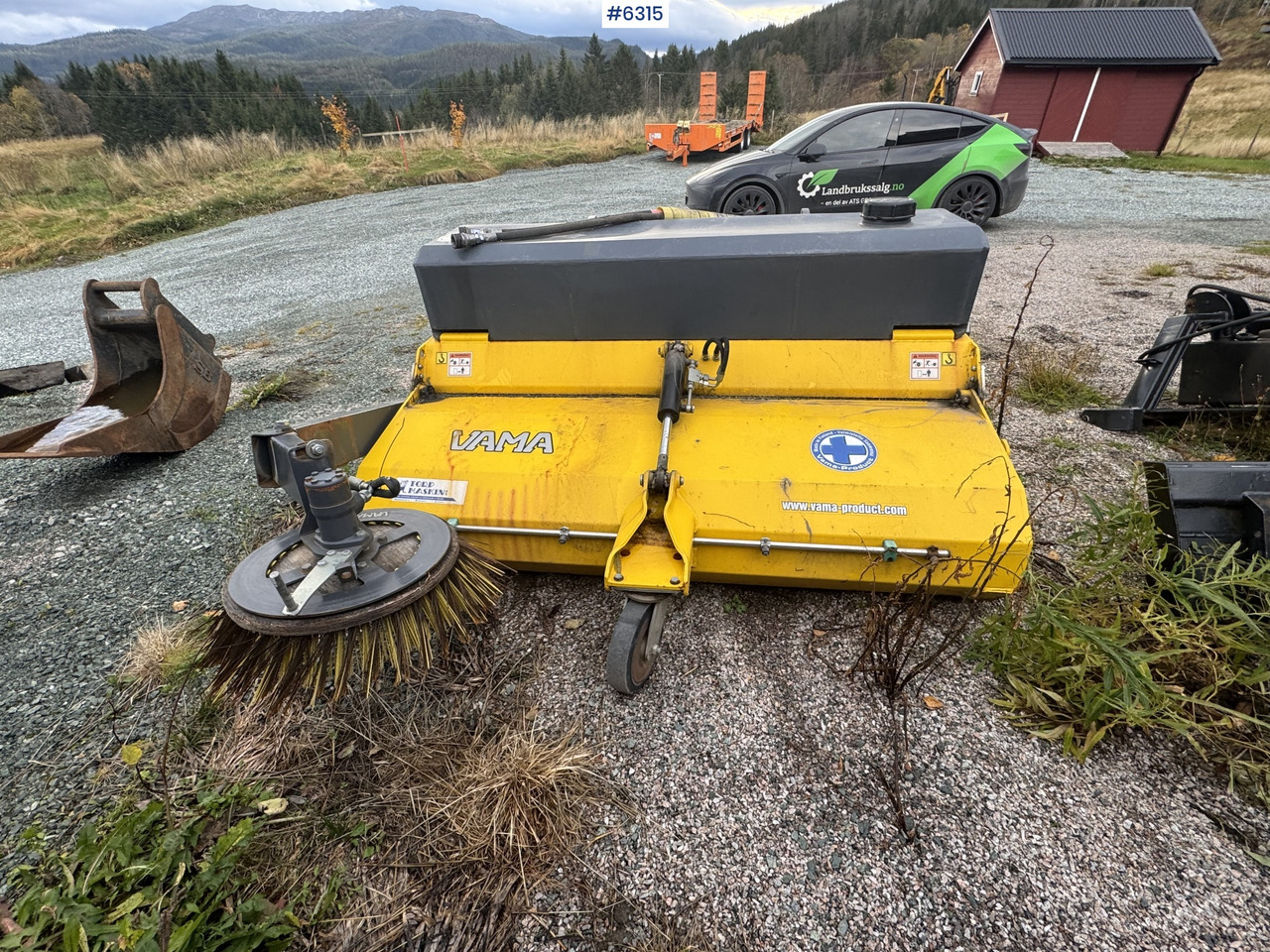 2016 VAMA 2000 Sweeping broom w/ side broom - Zametač: obrázok 3 2016 VAMA 2000 Sweeping broom w/ side broom - Zametač: obrázok 3