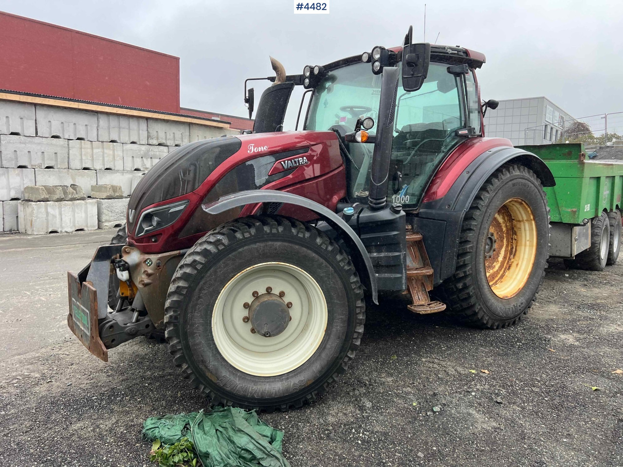 2017 Valtra T234 tractor Plow rigged Tractor - Traktor: obrázok 1 2017 Valtra T234 tractor Plow rigged Tractor - Traktor: obrázok 1