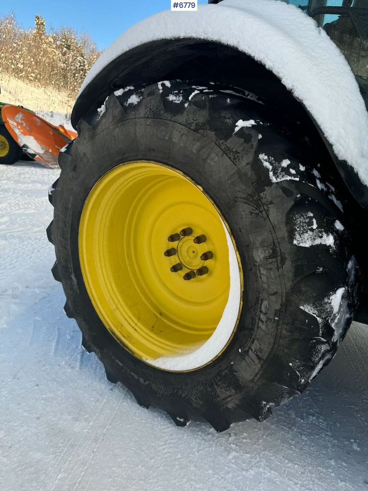 Traktor 2018 John Deere 6155R 4x4 WATCH VIDEO: obrázok 17 Traktor 2018 John Deere 6155R 4x4 WATCH VIDEO: obrázok 17