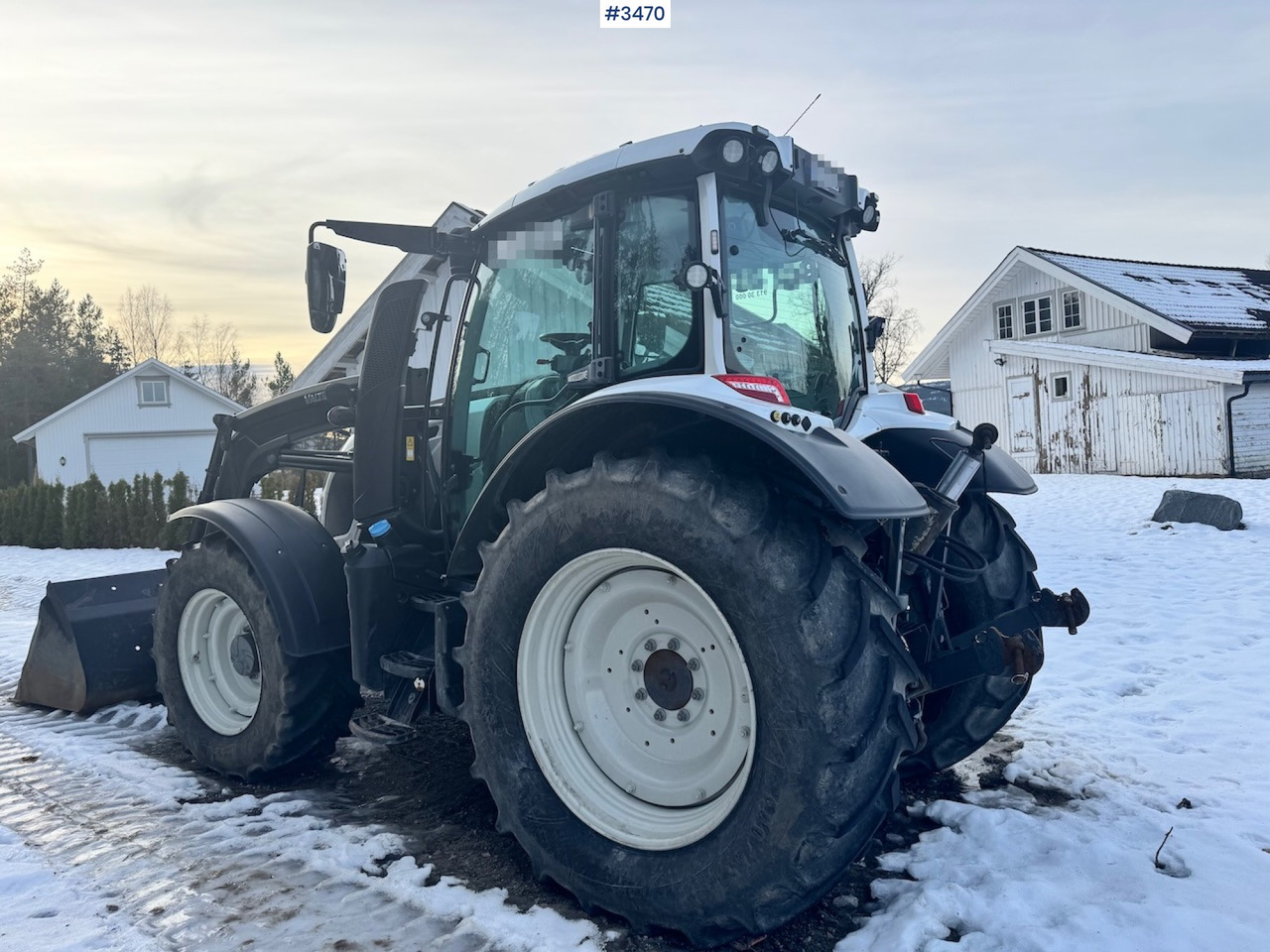 2019 Valtra N134 w/ Front loader and bucket. 900 hours! - Traktor: obrázok 3 2019 Valtra N134 w/ Front loader and bucket. 900 hours! - Traktor: obrázok 3
