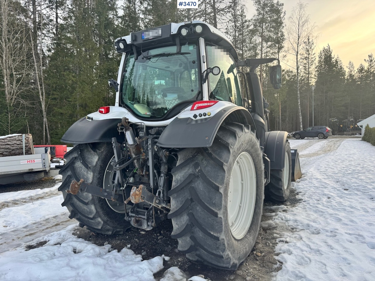 2019 Valtra N134 w/ Front loader and bucket. 900 hours! - Traktor: obrázok 5 2019 Valtra N134 w/ Front loader and bucket. 900 hours! - Traktor: obrázok 5