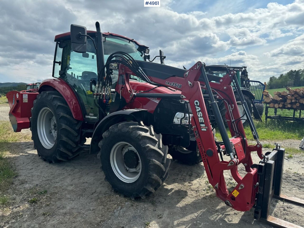 2021 Case IH Famall 75C w/ front loader. 150 Hours! - Traktor: obrázok 2 2021 Case IH Famall 75C w/ front loader. 150 Hours! - Traktor: obrázok 2