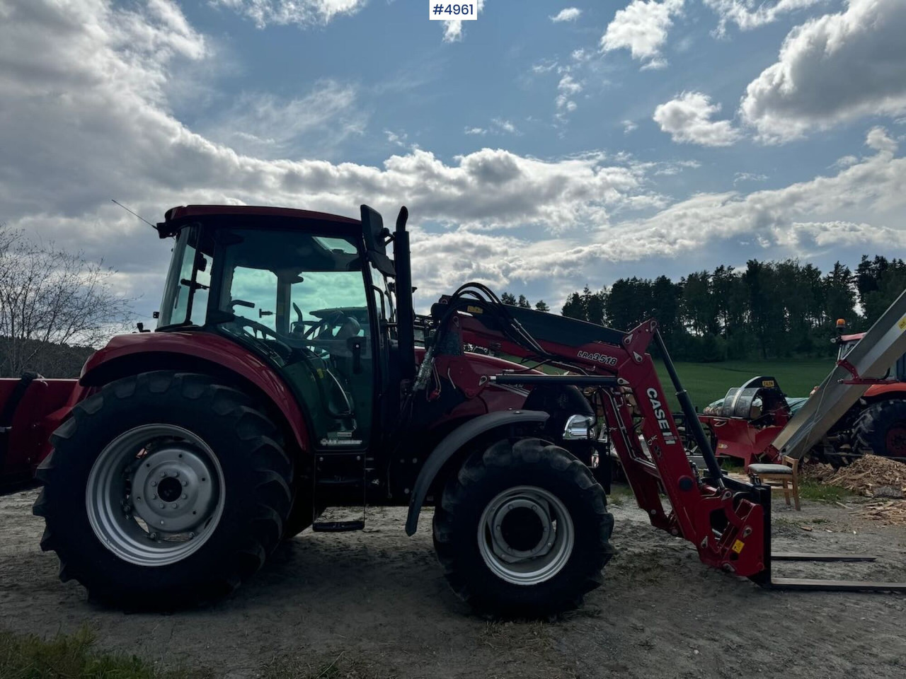 2021 Case IH Famall 75C w/ front loader. 150 Hours! - Traktor: obrázok 5 2021 Case IH Famall 75C w/ front loader. 150 Hours! - Traktor: obrázok 5
