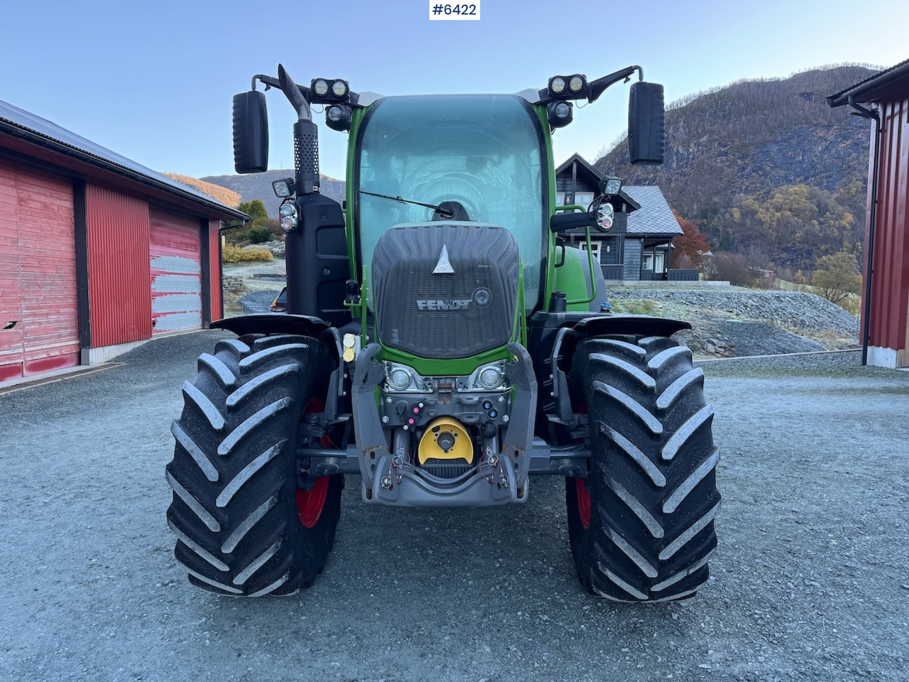 2021 Fendt 314 Vario Profi Plus w/ front hydraulics and front PTO. Low hours! - Traktor: obrázok 4 2021 Fendt 314 Vario Profi Plus w/ front hydraulics and front PTO. Low hours! - Traktor: obrázok 4