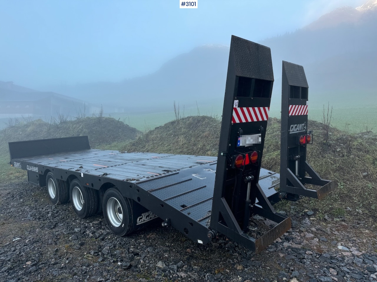2021 Gigant Machine trailer with drive bridges - Príves podvalník: obrázok 1 2021 Gigant Machine trailer with drive bridges - Príves podvalník: obrázok 1