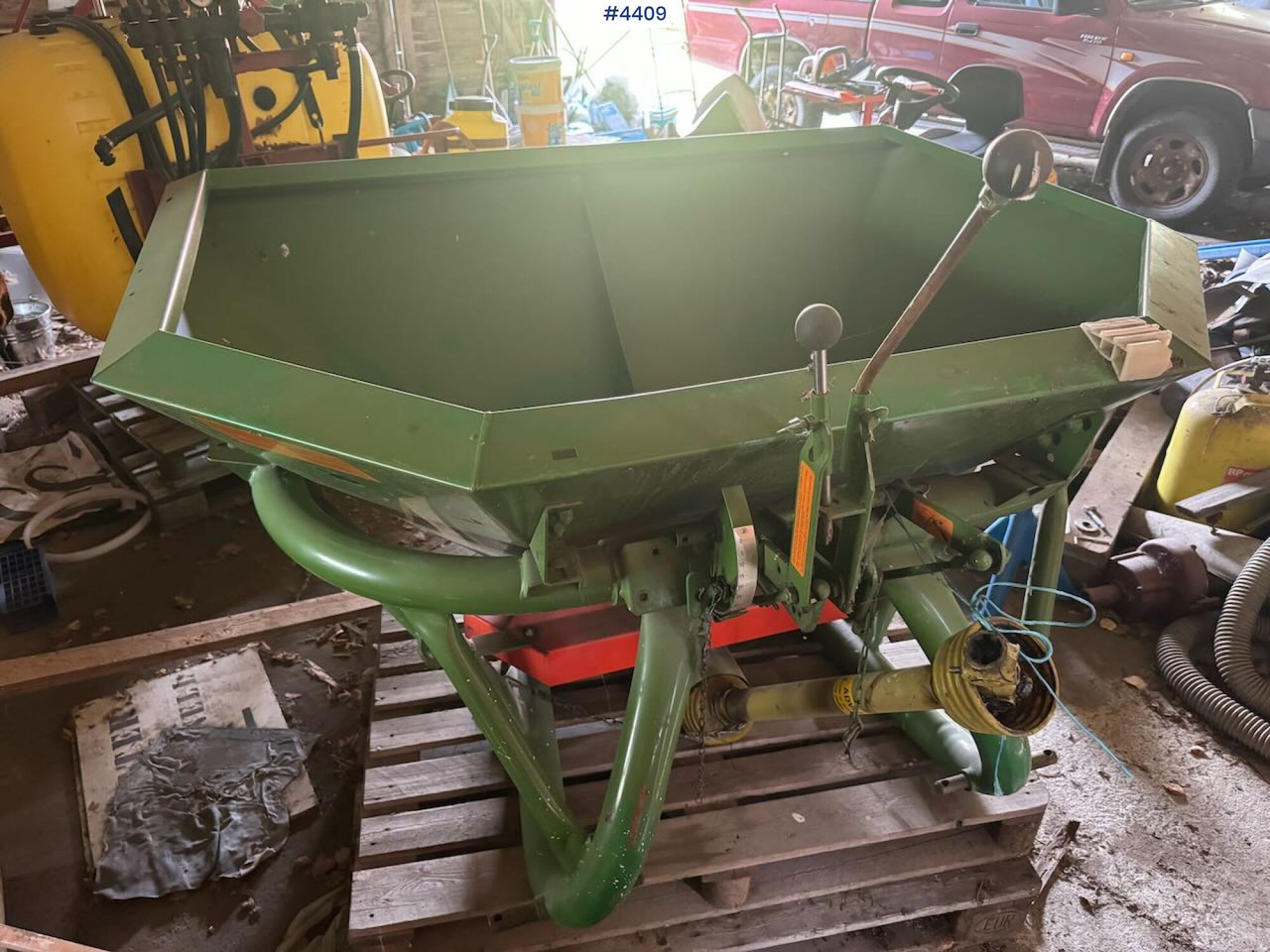 Amazone ZA-F 603 Fertilizer spreader - Rozmetač hnojiva: obrázok 3 Amazone ZA-F 603 Fertilizer spreader - Rozmetač hnojiva: obrázok 3