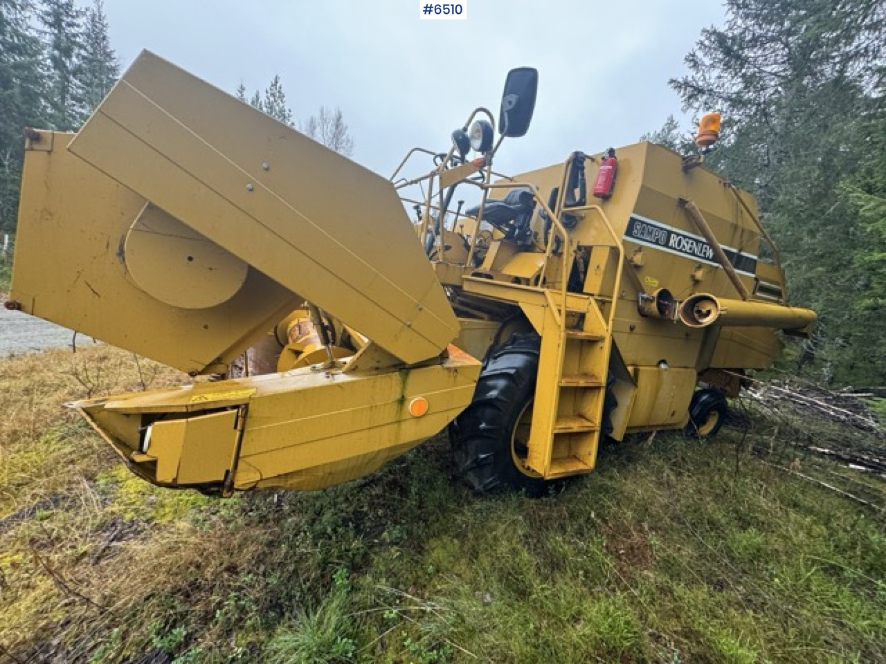 Approx. 1985 Sampo Rosenlew 500 combine harvester - Obilný kombajn: obrázok 1 Approx. 1985 Sampo Rosenlew 500 combine harvester - Obilný kombajn: obrázok 1