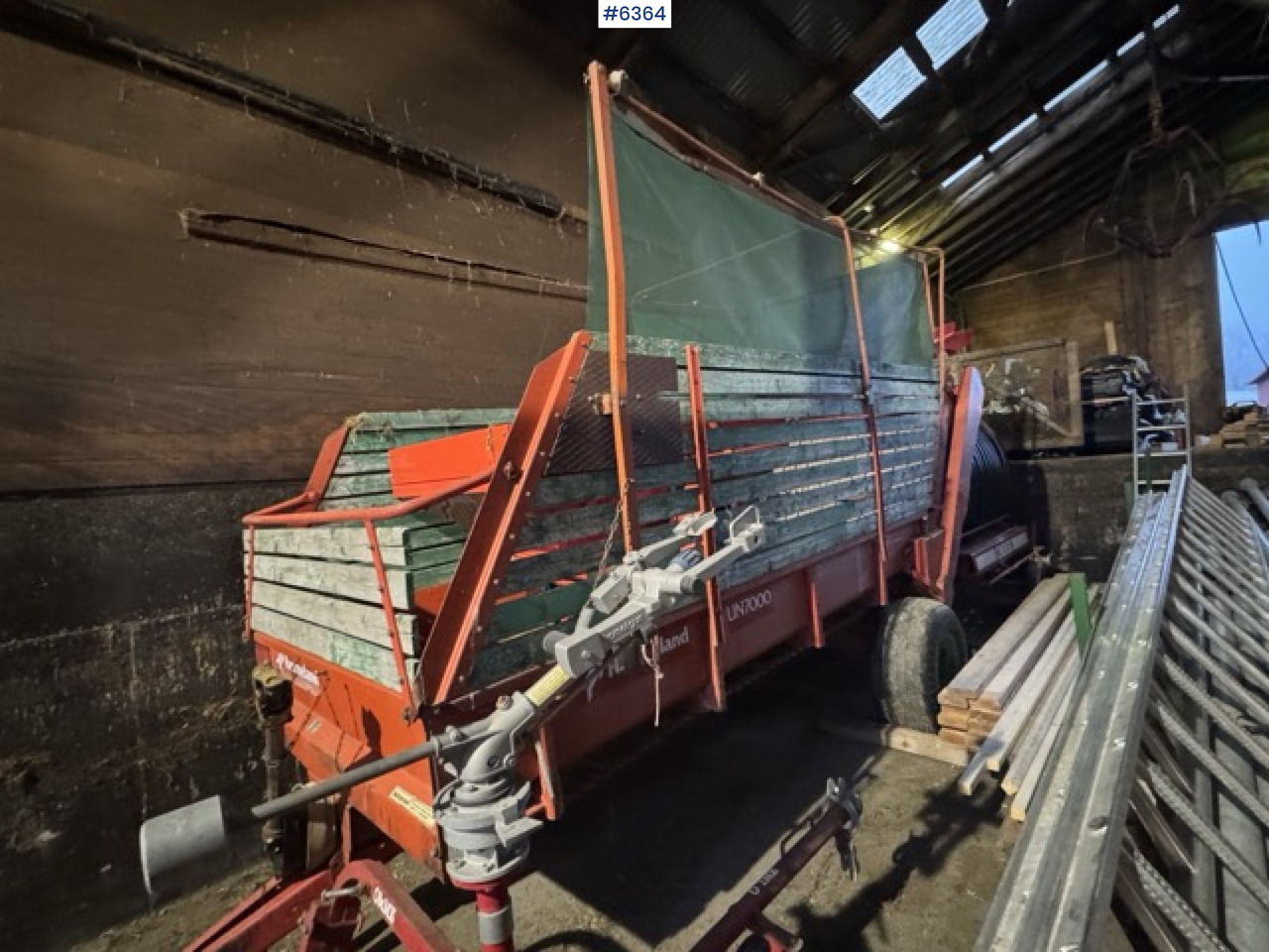 Approx. 1990 Kverneland UN7000 unloading wagon - Stroje na zber krmovín: obrázok 1 Approx. 1990 Kverneland UN7000 unloading wagon - Stroje na zber krmovín: obrázok 1