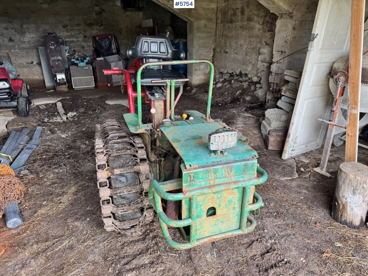 Ca. 1960 Agria Drabant with Winch - Traktor: obrázok 2 Ca. 1960 Agria Drabant with Winch - Traktor: obrázok 2