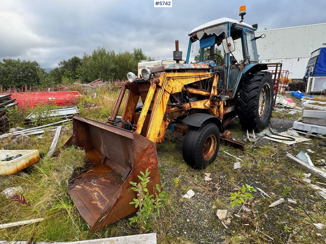 Circa 1987 Ford 7700 with Malm Orstad loader! - Traktor: obrázok 1 Circa 1987 Ford 7700 with Malm Orstad loader! - Traktor: obrázok 1