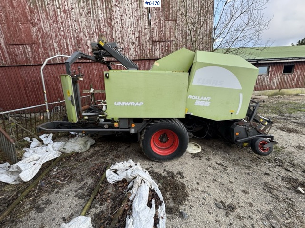 Claas Rollant 255 Uniwrap – 2010 model Condition: Repair project / for parts - Stroje na zber krmovín: obrázok 4 Claas Rollant 255 Uniwrap – 2010 model Condition: Repair project / for parts - Stroje na zber krmovín: obrázok 4