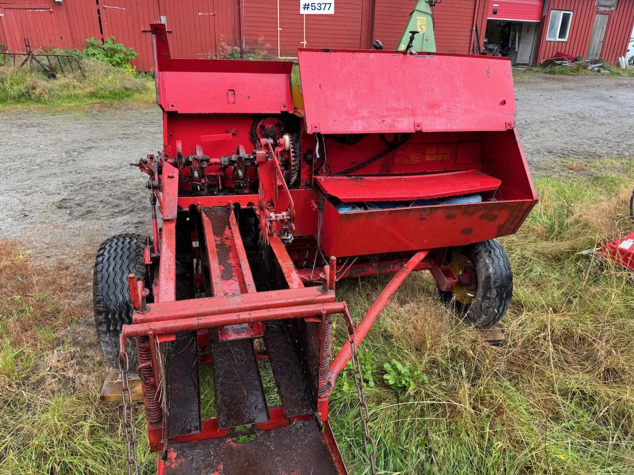 English: Welger AP 45 Square Baler - Stroje na zber krmovín: obrázok 3 English: Welger AP 45 Square Baler - Stroje na zber krmovín: obrázok 3