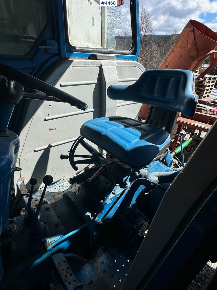 Traktor Ford 4000 4x2 - approx. 1970 model: obrázok 14 Traktor Ford 4000 4x2 - approx. 1970 model: obrázok 14