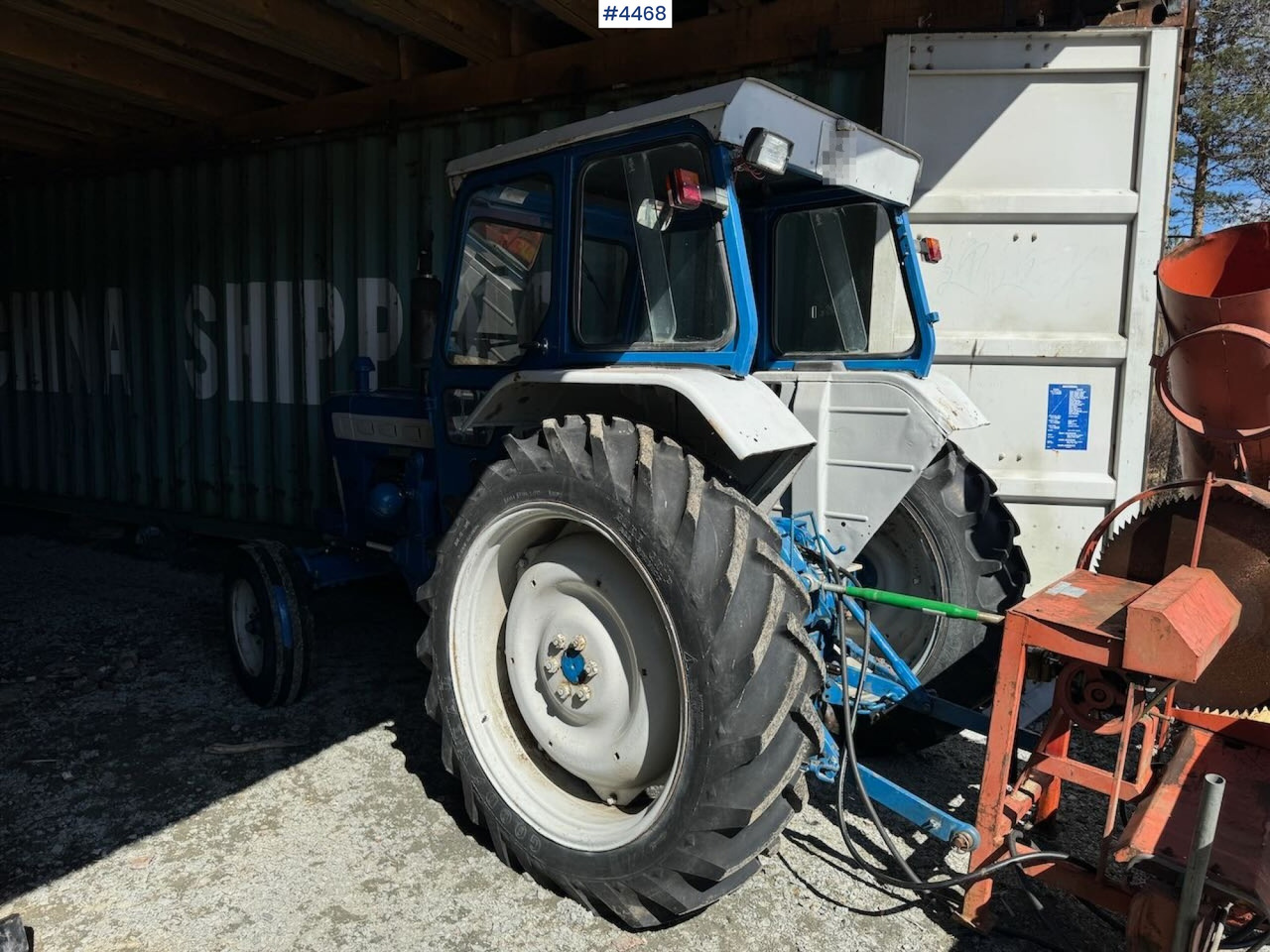Ford 4000 4x2 - approx. 1970 model - Traktor: obrázok 4 Ford 4000 4x2 - approx. 1970 model - Traktor: obrázok 4