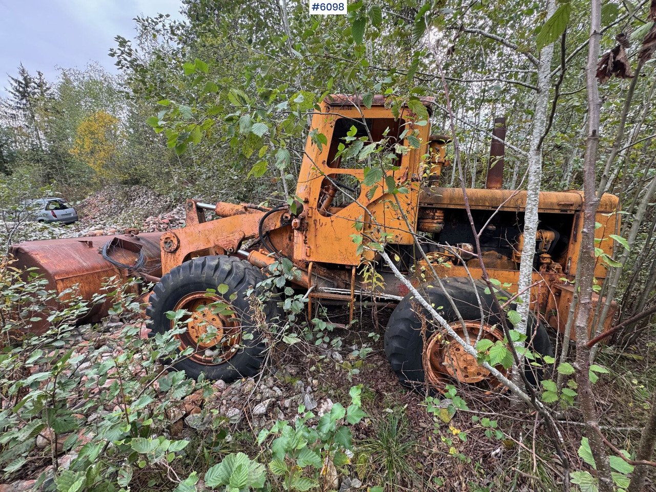 Hanomag wheel loader with bucket – repair object - Kolesový nakladač: obrázok 1 Hanomag wheel loader with bucket – repair object - Kolesový nakladač: obrázok 1
