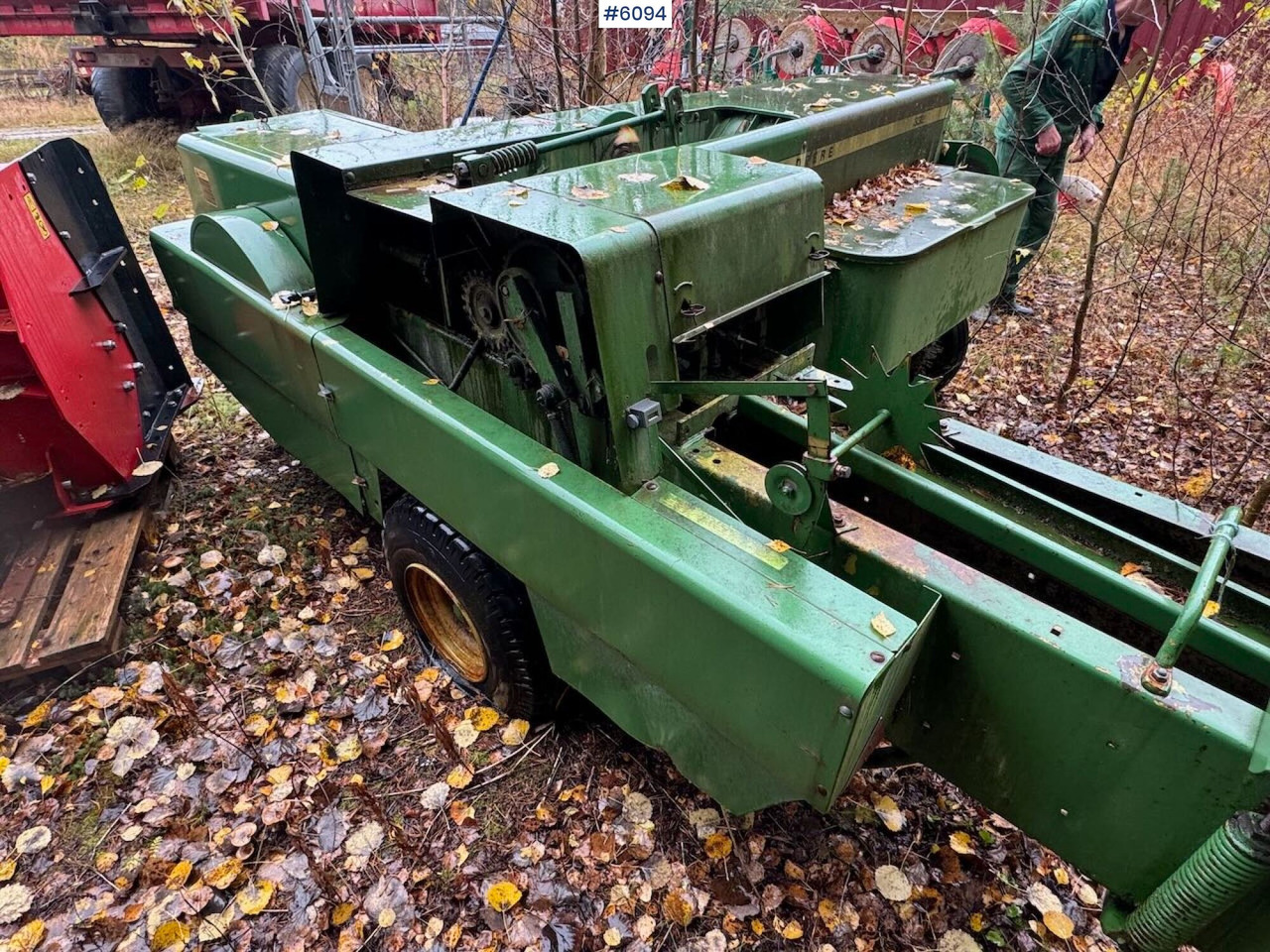 John Deere 332 - Stroje na zber krmovín: obrázok 3 John Deere 332 - Stroje na zber krmovín: obrázok 3