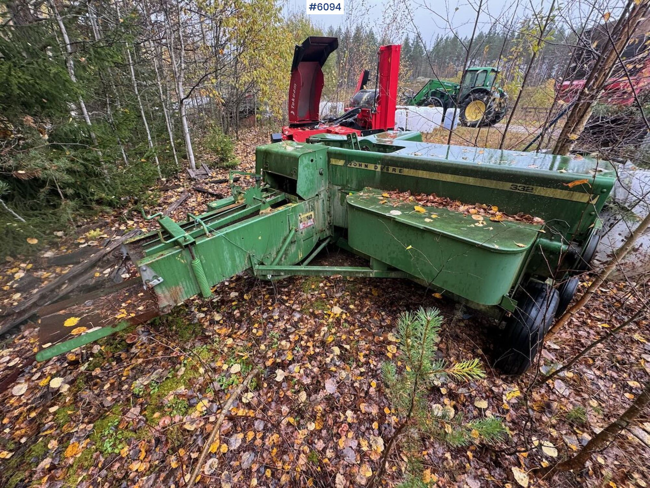 John Deere 332 - Stroje na zber krmovín: obrázok 1 John Deere 332 - Stroje na zber krmovín: obrázok 1