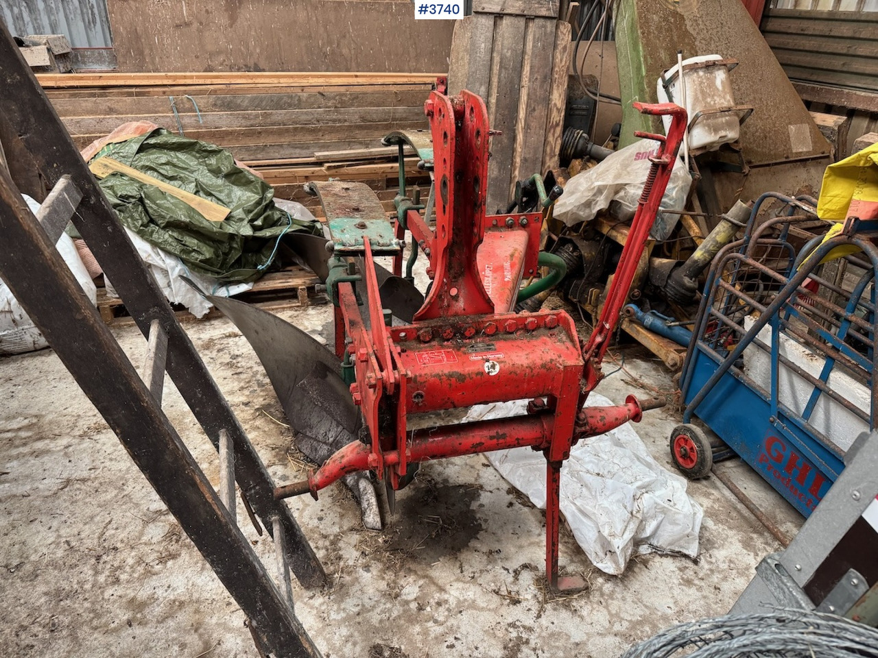 Kverneland 2 furrow plough - Stroj na obrábanie pôdy: obrázok 2 Kverneland 2 furrow plough - Stroj na obrábanie pôdy: obrázok 2