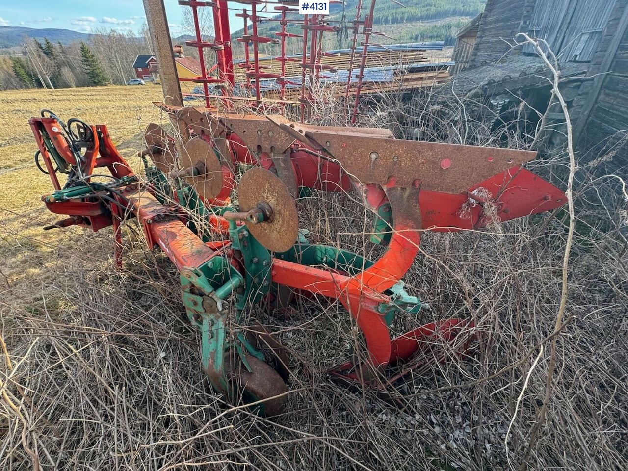 Kverneland 3 furrow reversible plough - Stroj na obrábanie pôdy: obrázok 2 Kverneland 3 furrow reversible plough - Stroj na obrábanie pôdy: obrázok 2