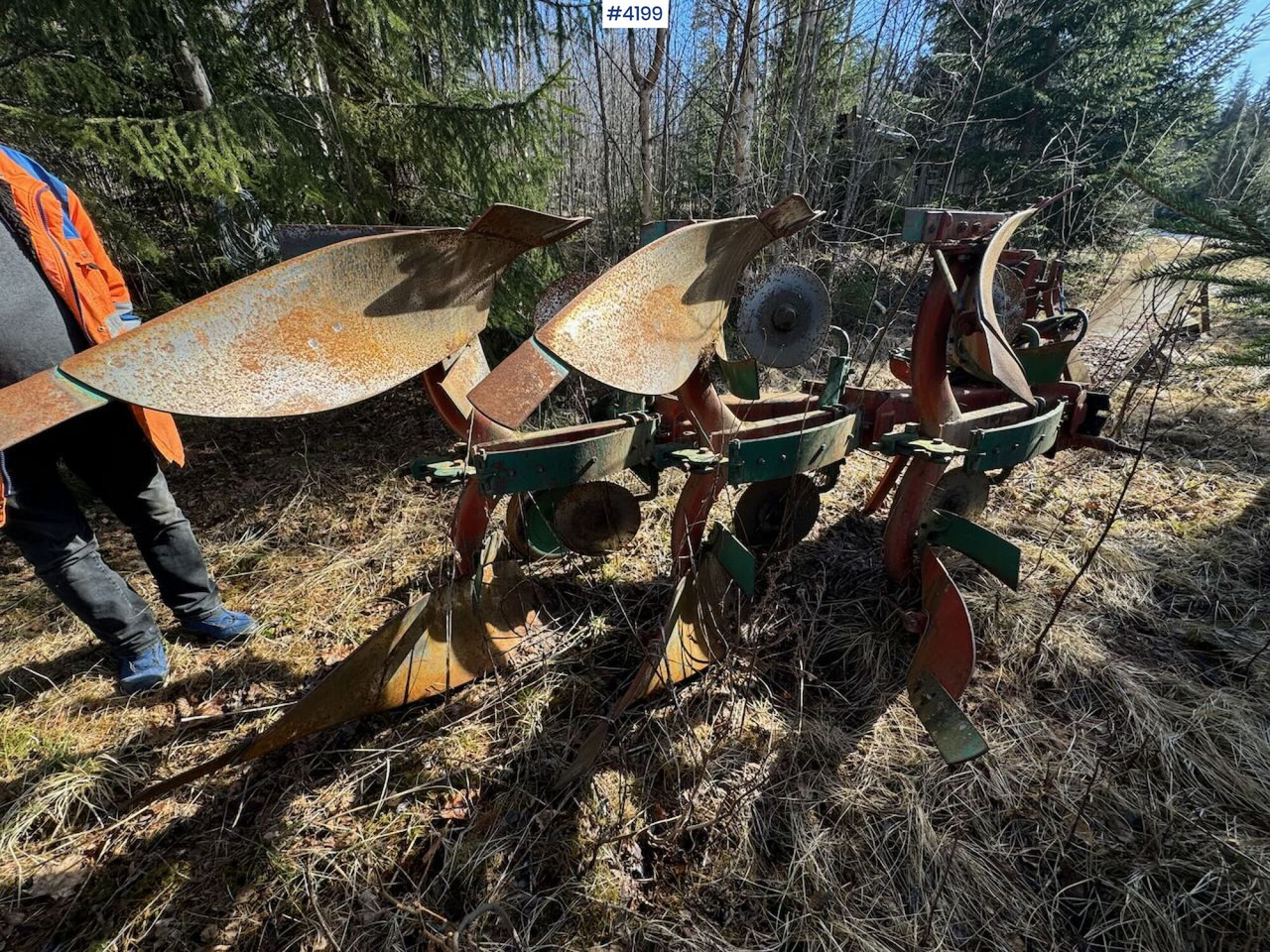 Kverneland 3-furrow reversible plow - Stroj na obrábanie pôdy: obrázok 3 Kverneland 3-furrow reversible plow - Stroj na obrábanie pôdy: obrázok 3